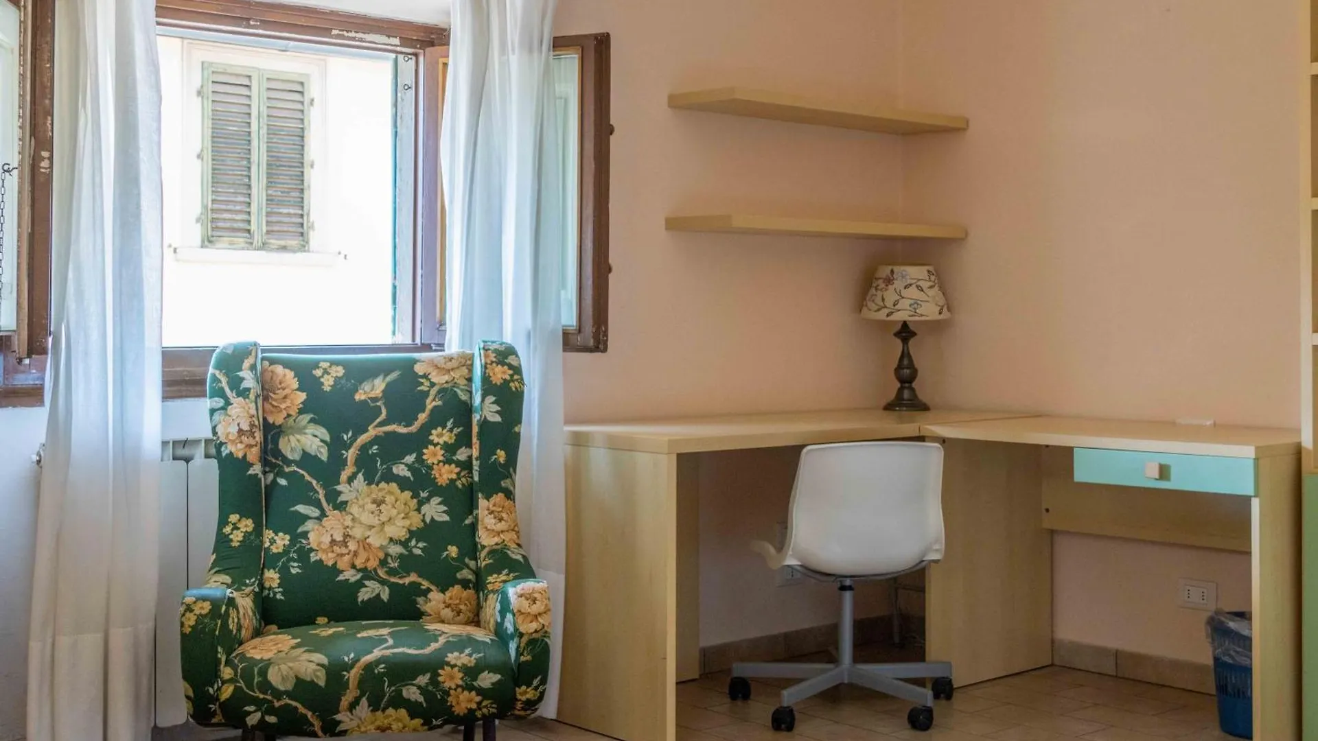 Boboli 4 Bedroom Apartment Florence