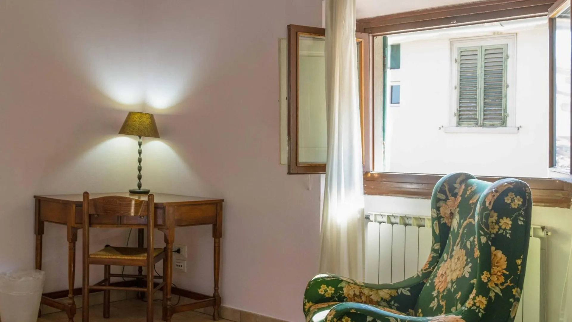 Boboli 4 Bedroom Apartment Florence
