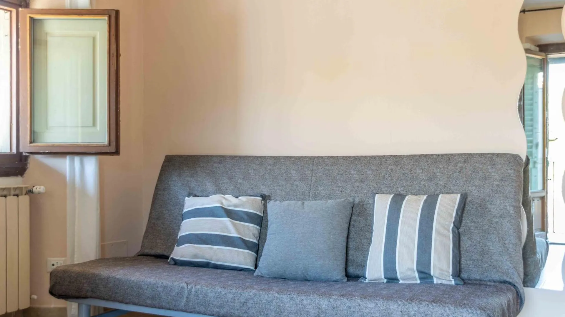 Boboli 4 Bedroom Apartment Florence Italy