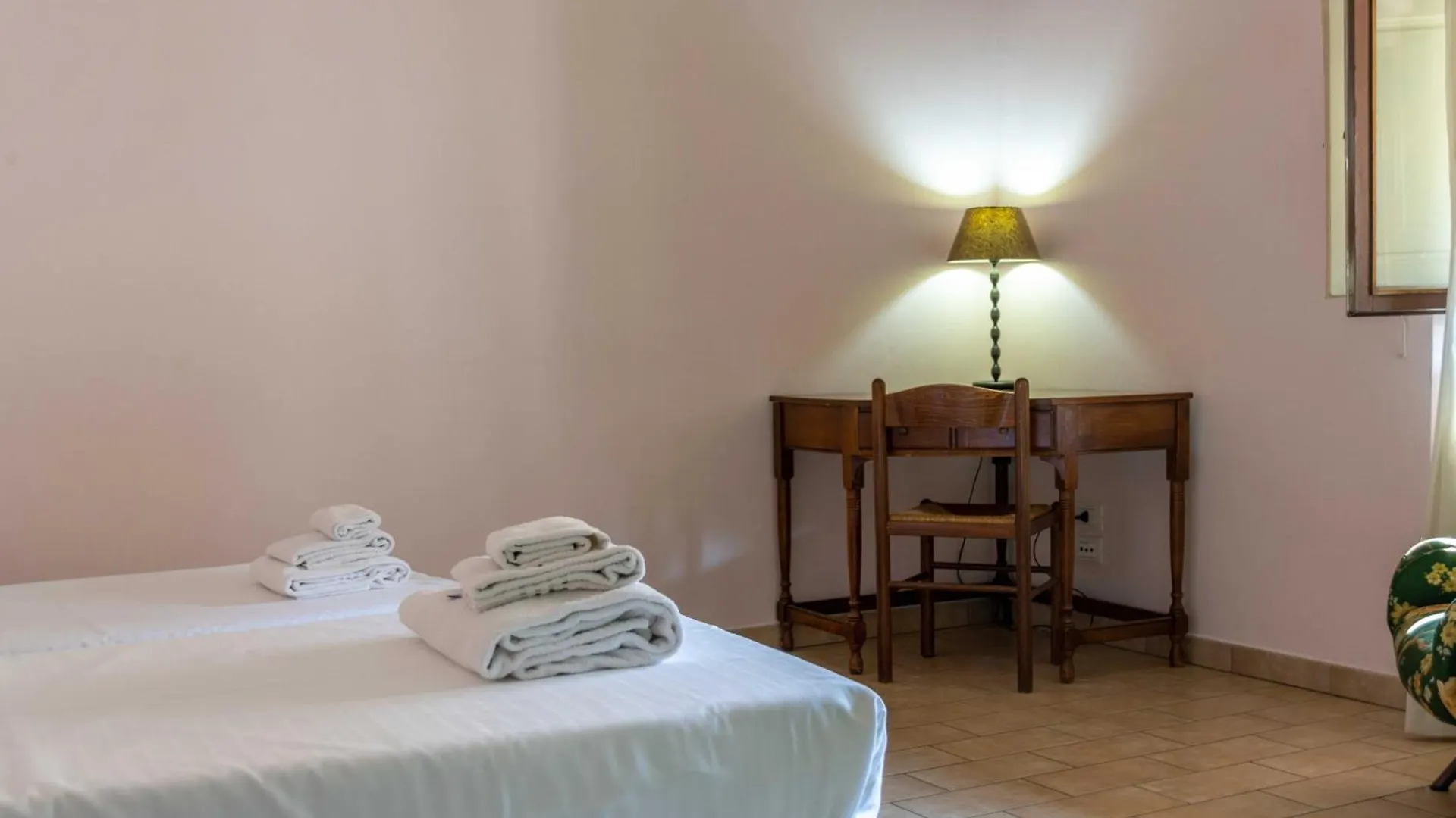 Boboli 4 Bedroom Apartment Florenz